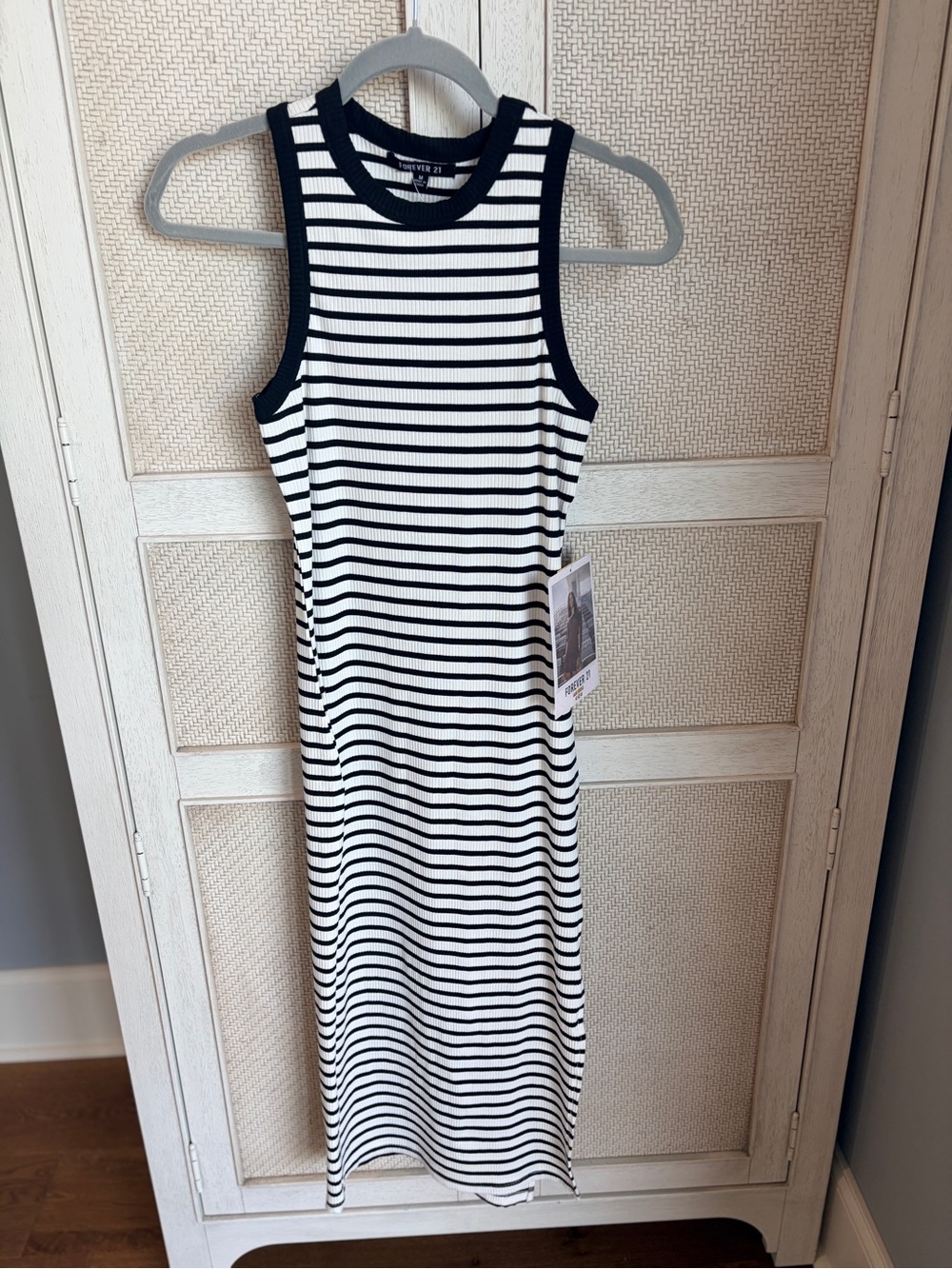 Forever 21 Striped Maxi Dress in Black & White Size Medium NWT